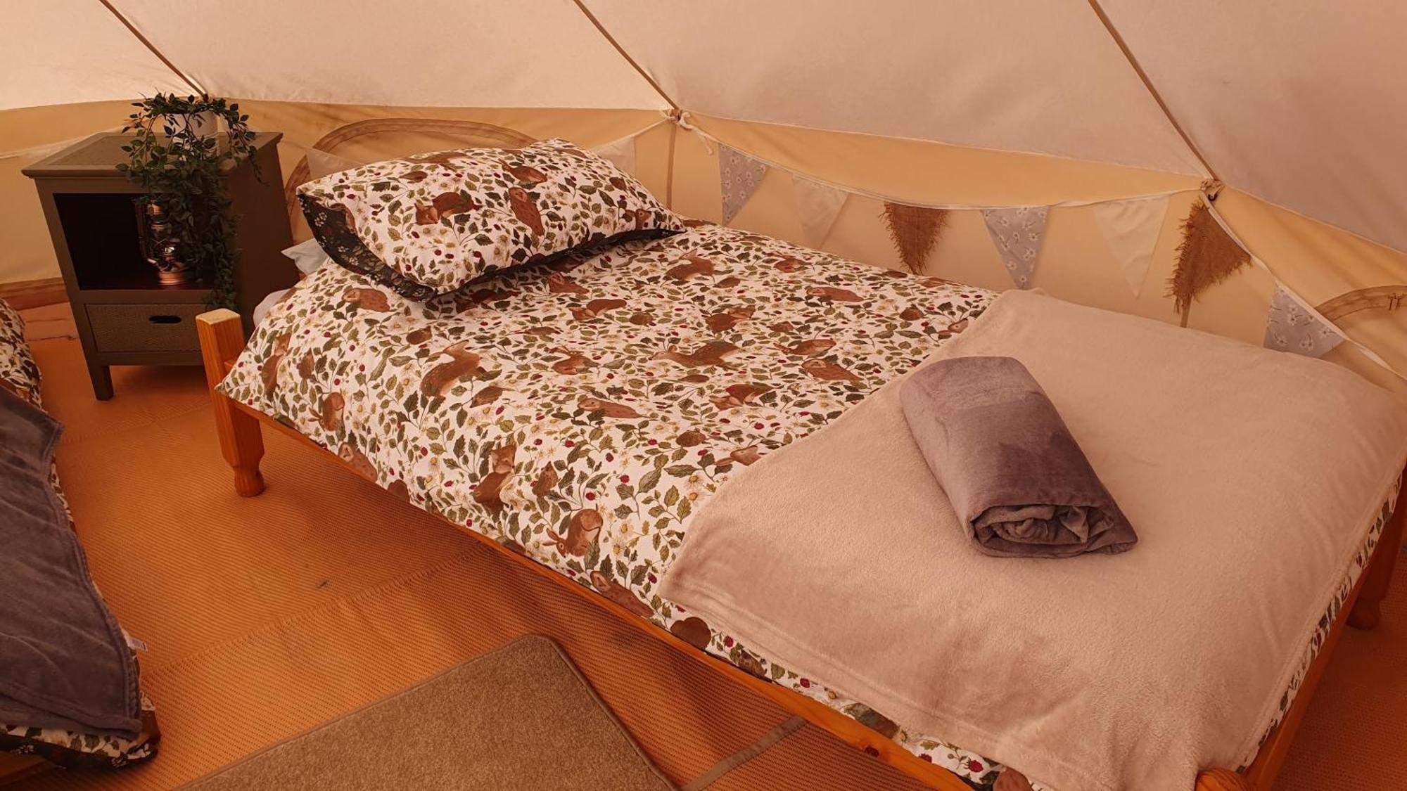 Calon Y Goedwig Glamping Hotel Llandovery Kültér fotó