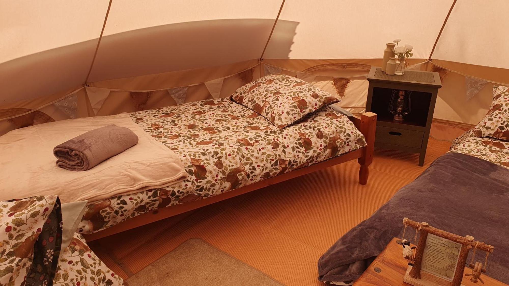 Calon Y Goedwig Glamping Hotel Llandovery Kültér fotó